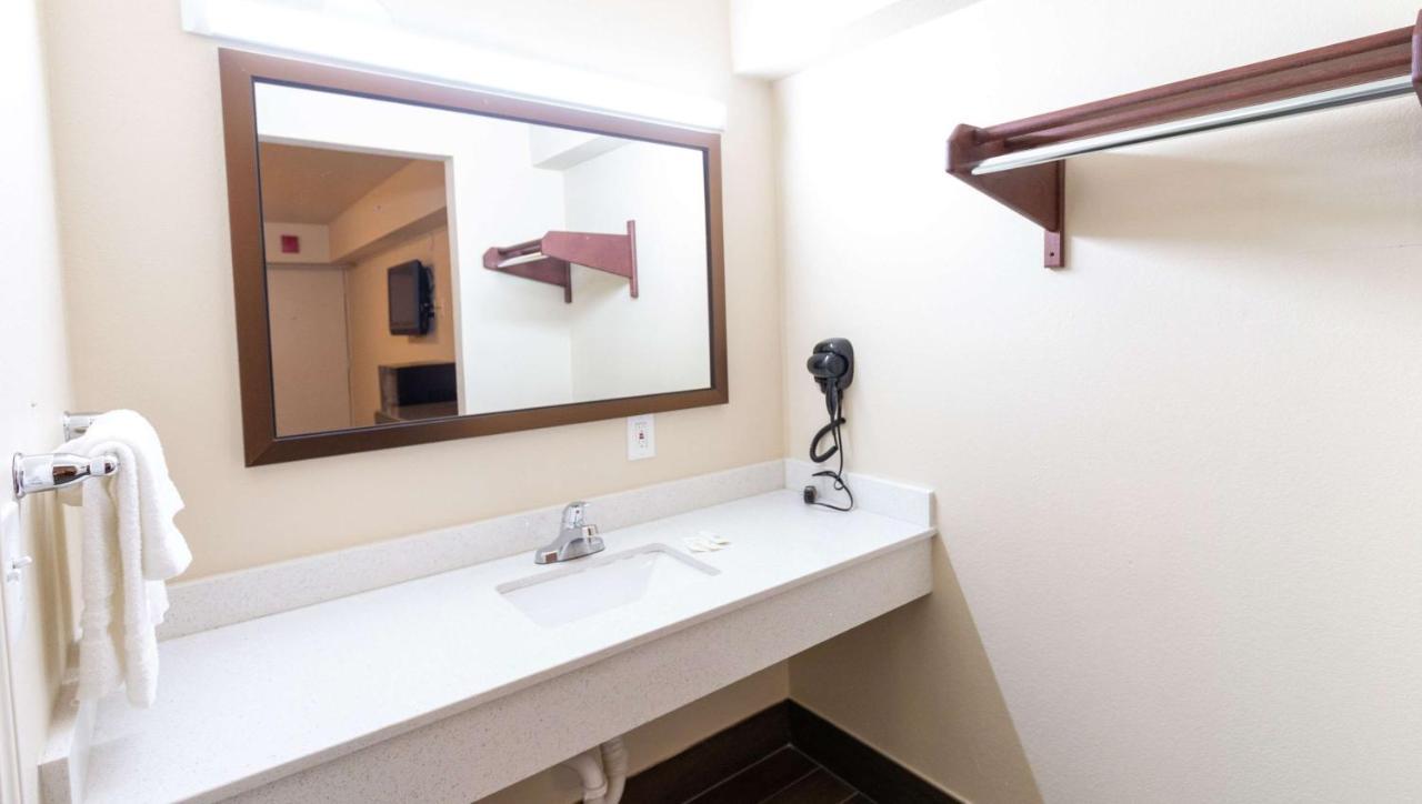 Magnuson Extended Stay And Suites Airport Hotel Irving Dış mekan fotoğraf